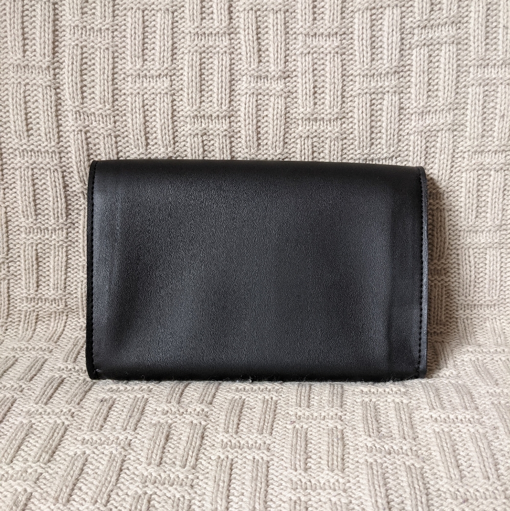October Jaipur Vegan Leather Clutch - BNWT - Picture 3 of 15